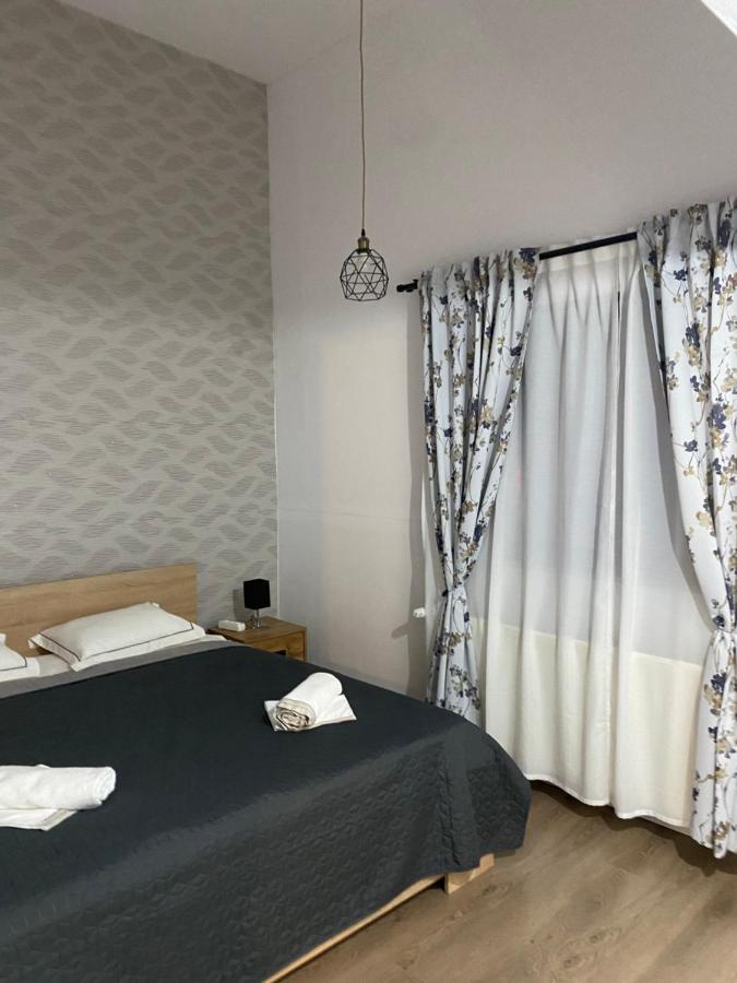 Fressh House Appartement Sincraieni Buitenkant foto