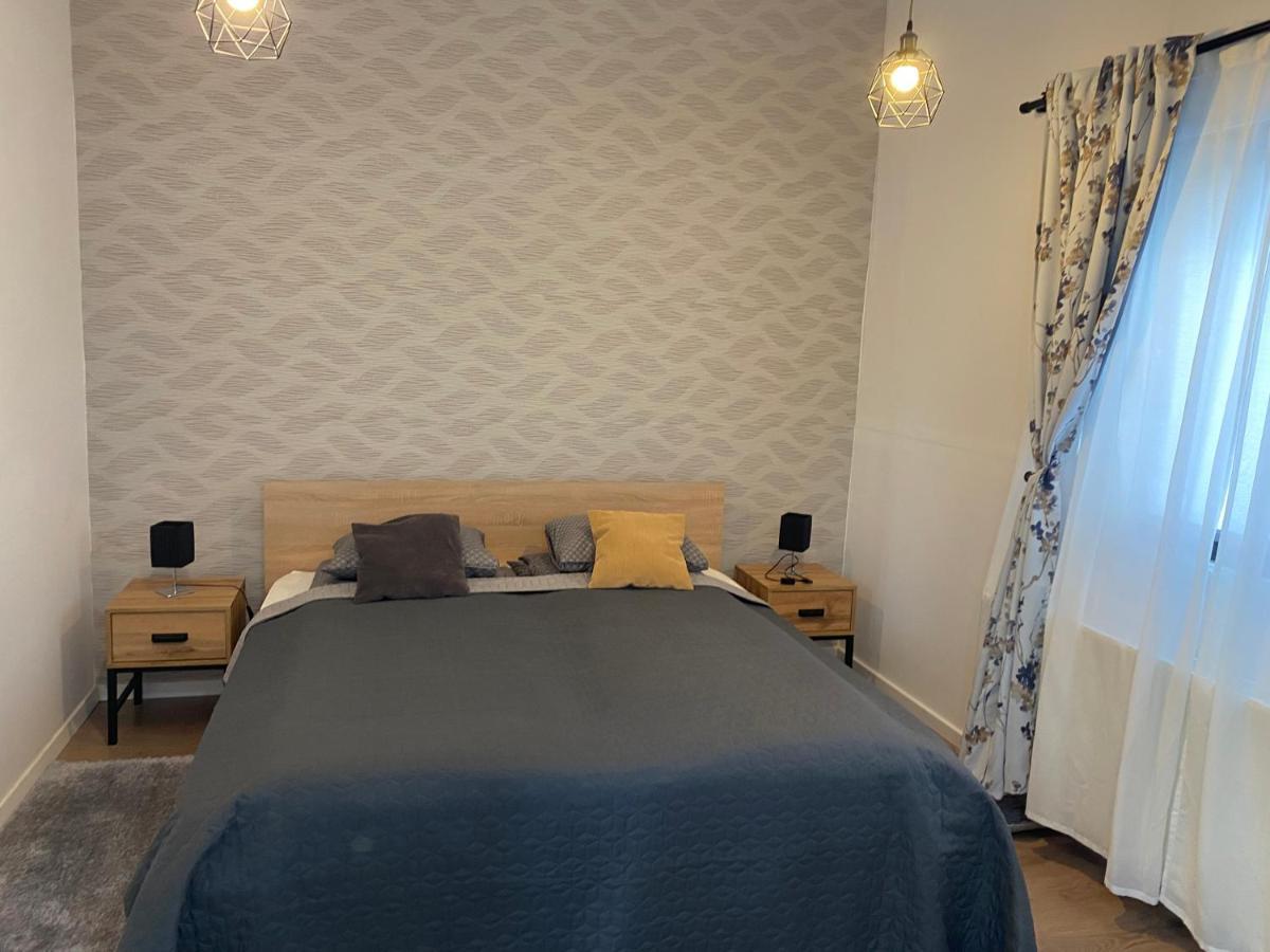 Fressh House Appartement Sincraieni Buitenkant foto